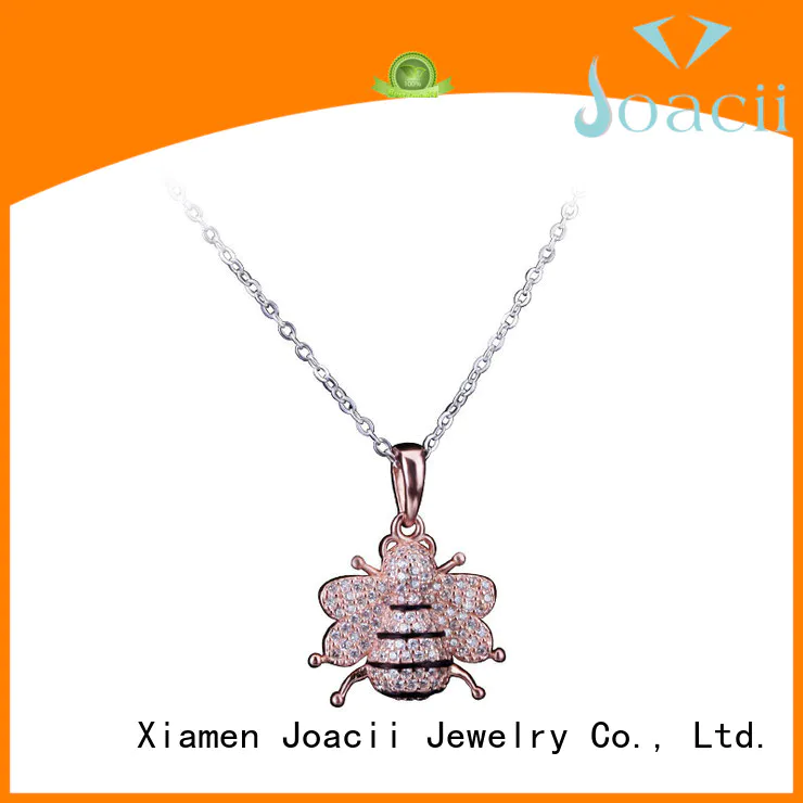 Joacii pretty necklaces for her promotion for female