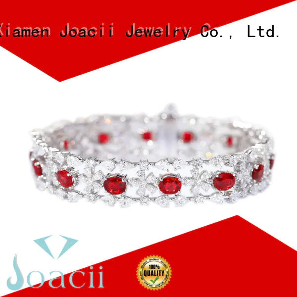 Joacii 3 stone engagement ring promotion for lady