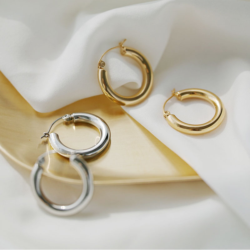 Joacii shaped white gold hoop earrings for gifts-1