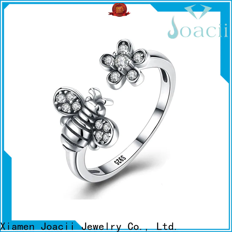Joacii graceful bee ring design for evening party